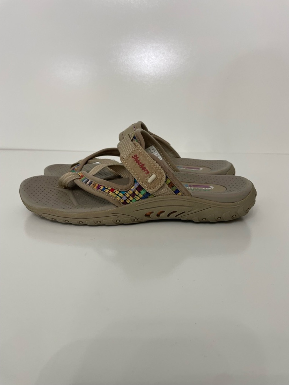 Skechers Casual Outdoor Rainbow Tan Flip Flop Sandals Womens 7 Gorpcore Beach